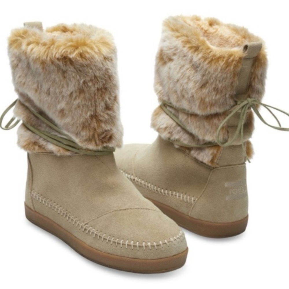 COZY Toms tan suede boot with faux fur, like new, size 10 women’s